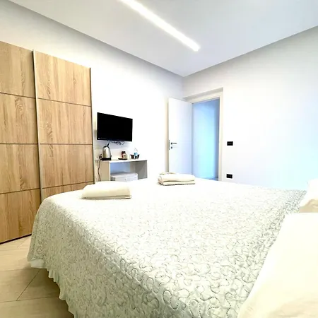 Magenta Lodging Pensión 3*