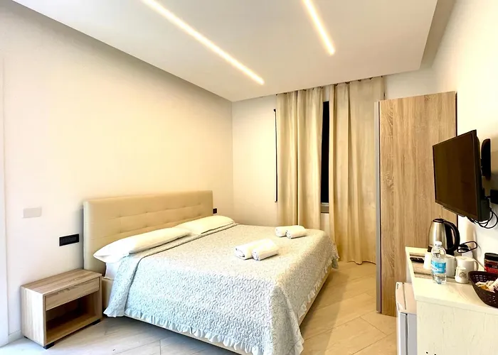 Pensión Magenta Lodging 3*
